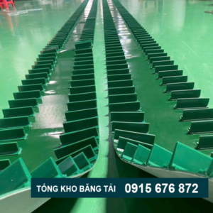 Băng tải PVC xanh ép gờ T