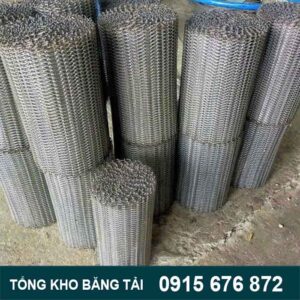 Băng tải lưới inox tại tổng kho băng tải