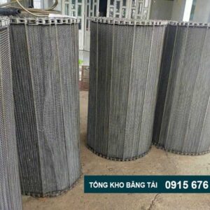 Băng tải lưới xích inox tại tổng kho băng tải